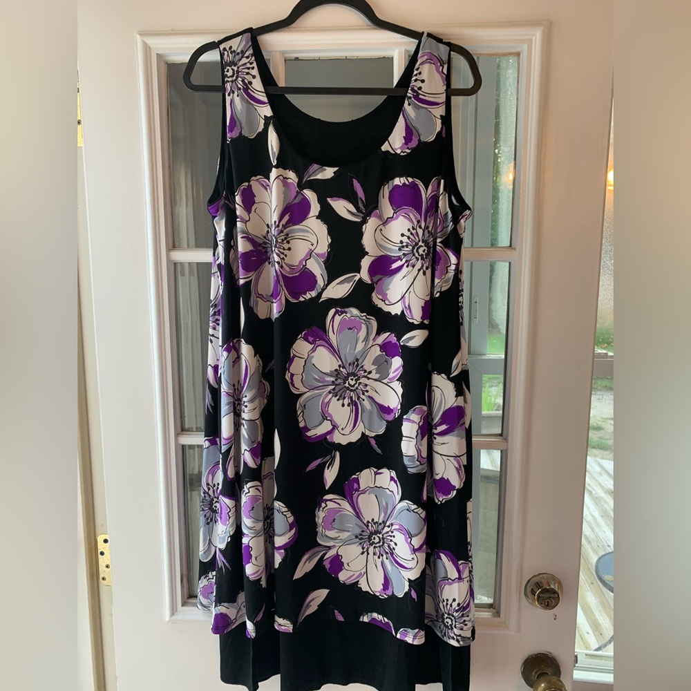Reversible floral print and solid black dress